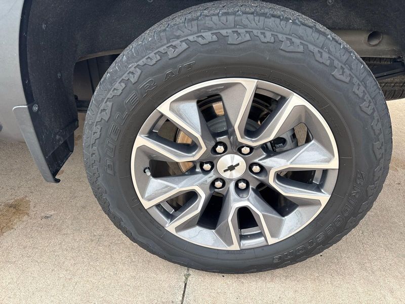 Used 2020 Chevrolet Silverado 1500 RSTImage 12