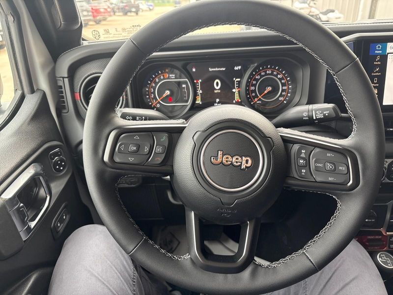 2025 Jeep Gladiator Rubicon 4x4Image 14