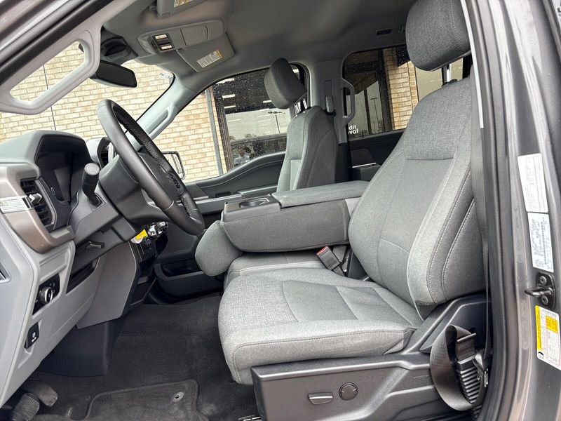 2024 Ford F-150 XLTImage 3