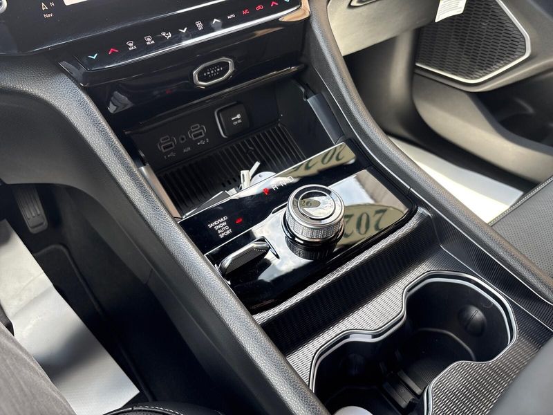 New 2026 Jeep Grand Cherokee Limited Reserve 4x4Image 18