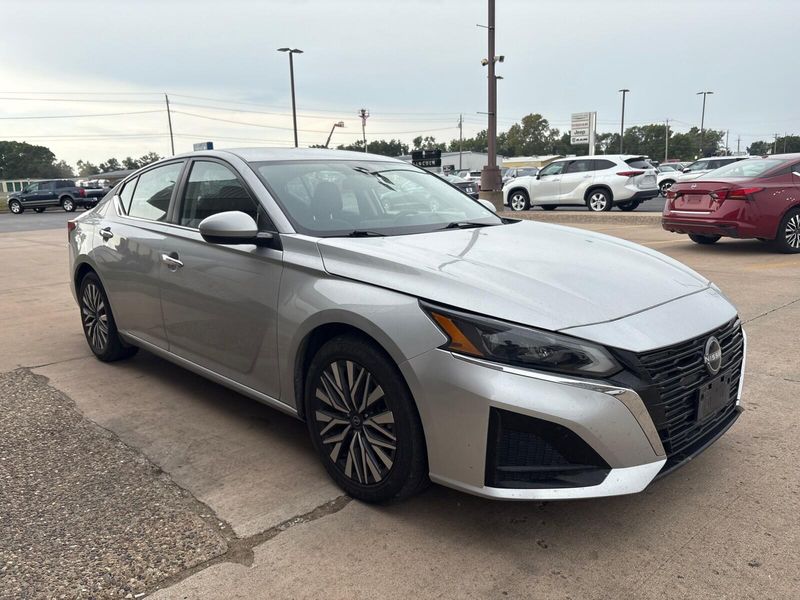 Used 2023 Nissan Altima 2.5 SVImage 7