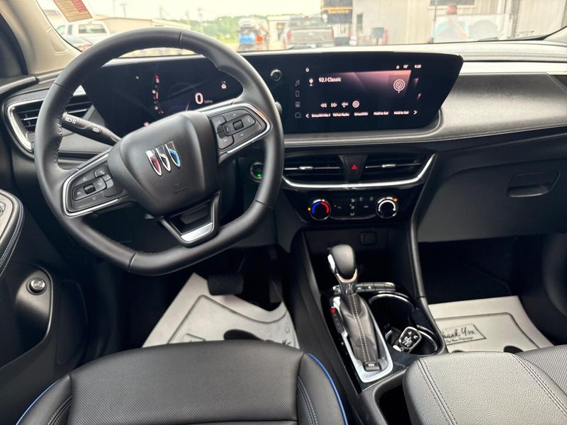 2025 Buick Encore GX Sport TouringImage 5