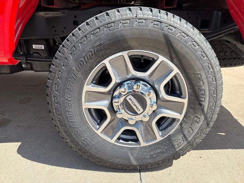 Used 2025 Ford F-250 LariatImage 13