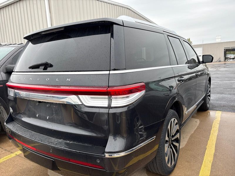 2022 Lincoln Navigator ReserveImage 8
