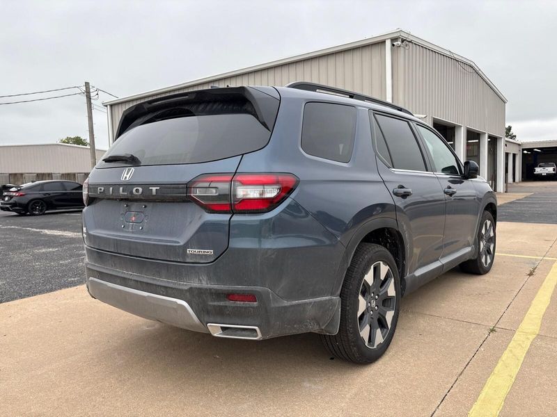 Used 2026 Honda Pilot TouringImage 8