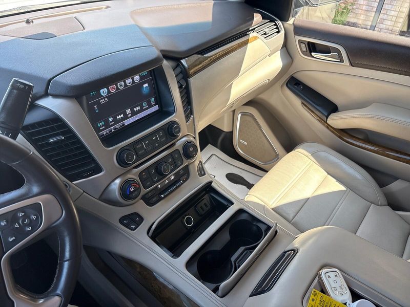 Used 2017 GMC Yukon DenaliImage 24