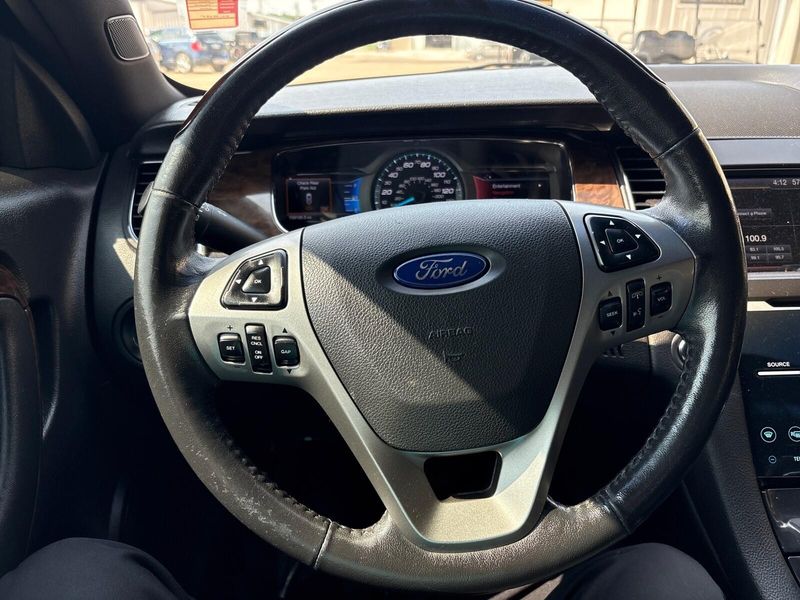 2014 Ford Taurus LimitedImage 14