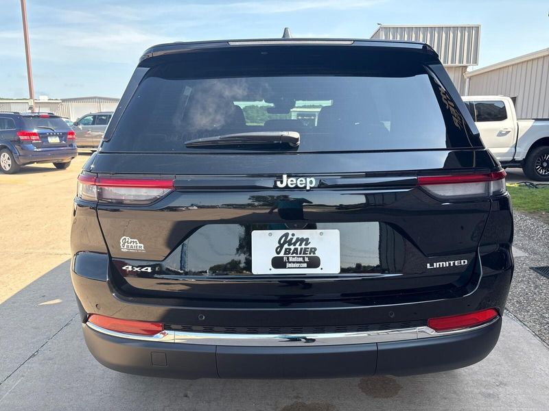New 2025 Jeep Grand Cherokee Limited 4x4Image 10