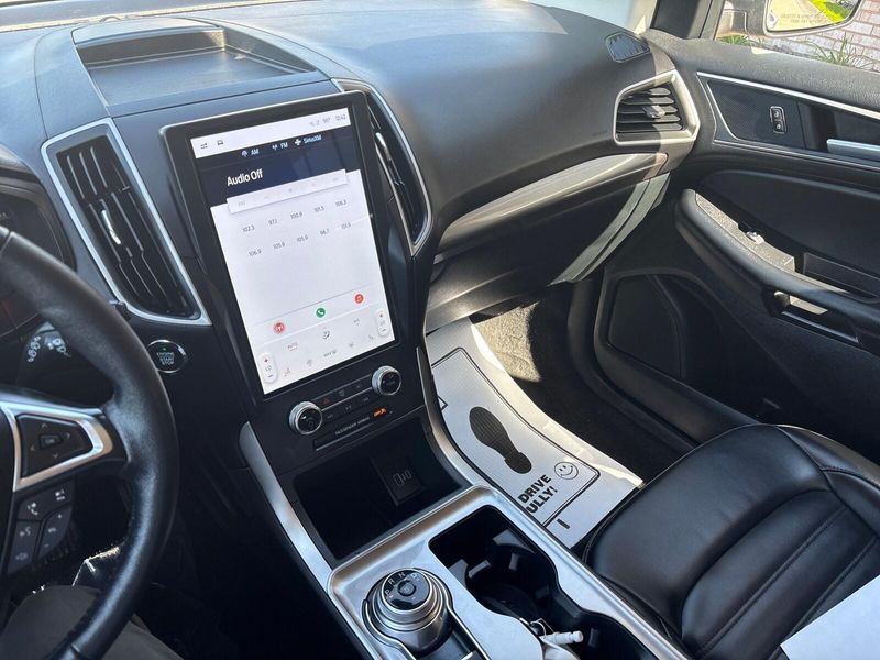 Used 2024 Ford Edge SELImage 16