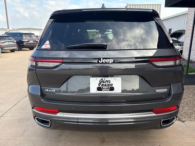 New 2025 Jeep Grand Cherokee Summit 4x4Image 11
