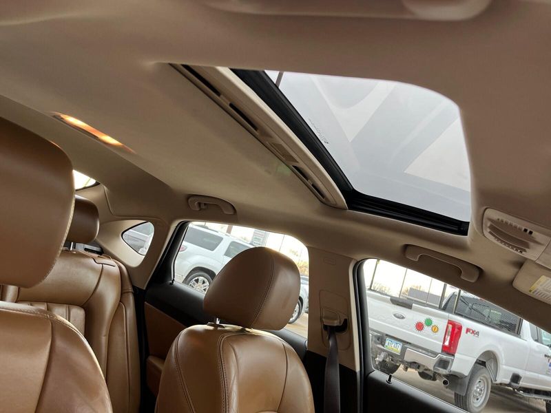 2012 Buick Verano Leather GroupImage 8