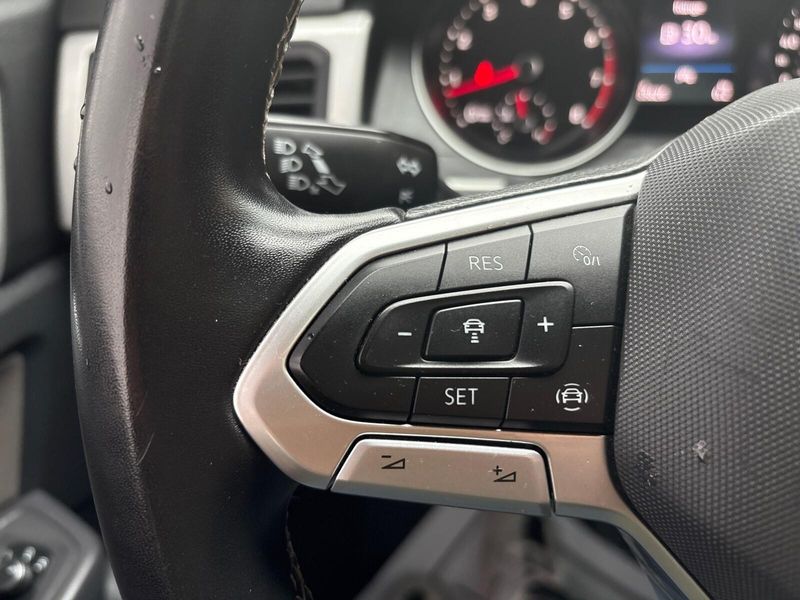 Used 2021 Volkswagen Atlas Cross Sport 3.6L V6 SE w/TechnologyImage 15