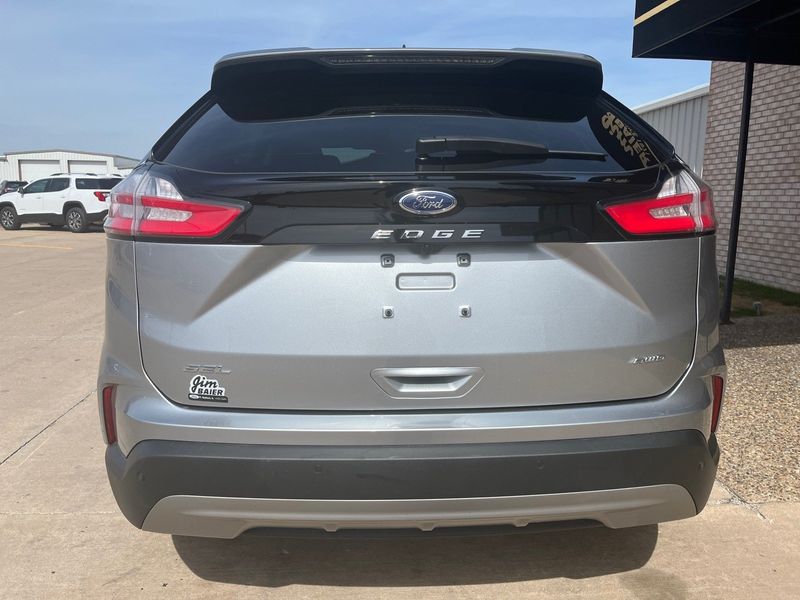 2022 Ford Edge SELImage 9