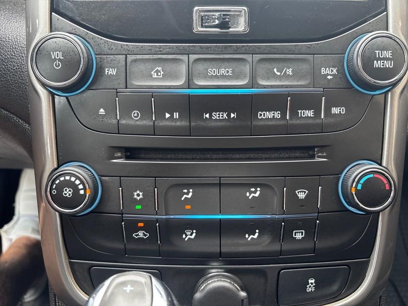 Used 2015 Chevrolet Malibu LTImage 19