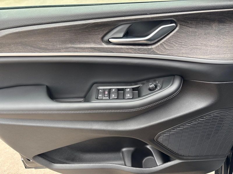 New 2026 Jeep Grand Cherokee Laredo Altitude 4x4Image 13