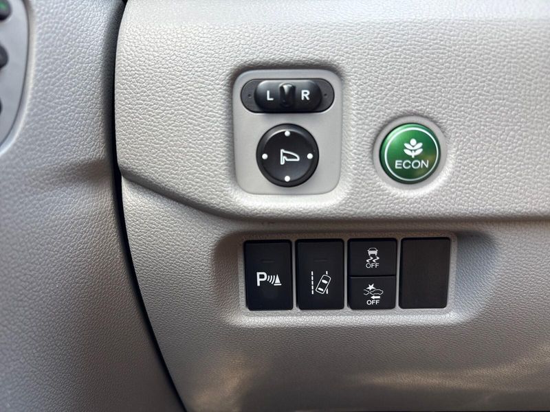 Used 2017 Honda Pilot EliteImage 17