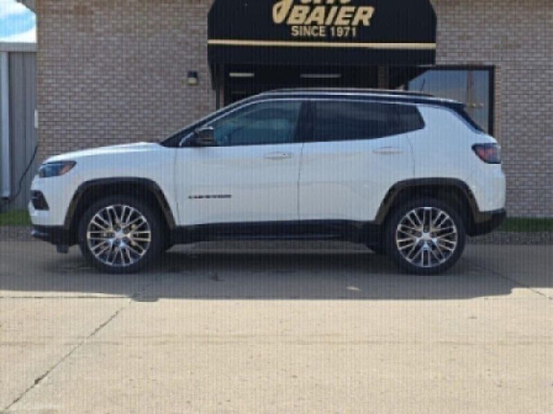 2022 Jeep Compass LimitedImage 2