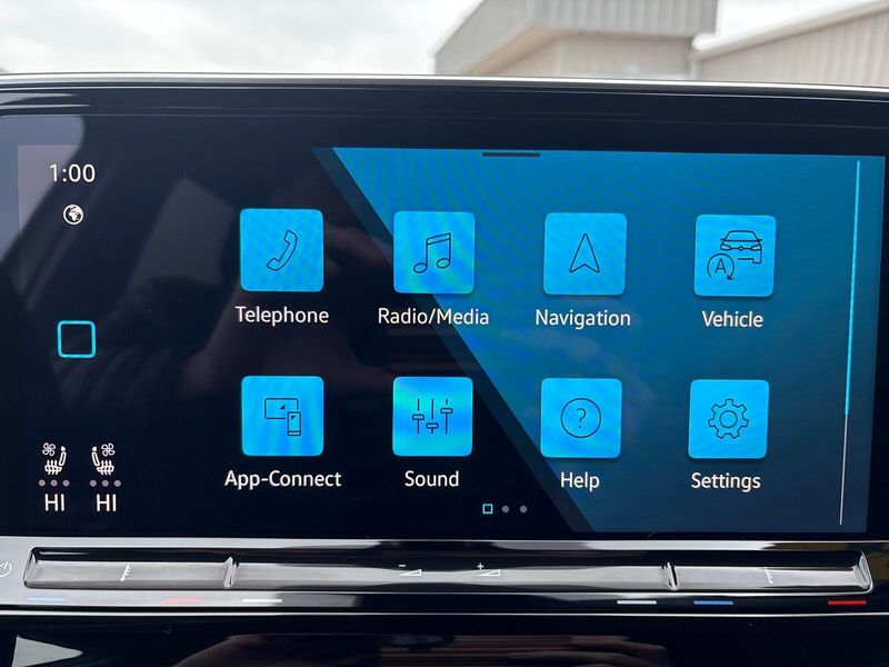 Used 2024 Volkswagen Atlas 2.0T SE w/TechnologyImage 22