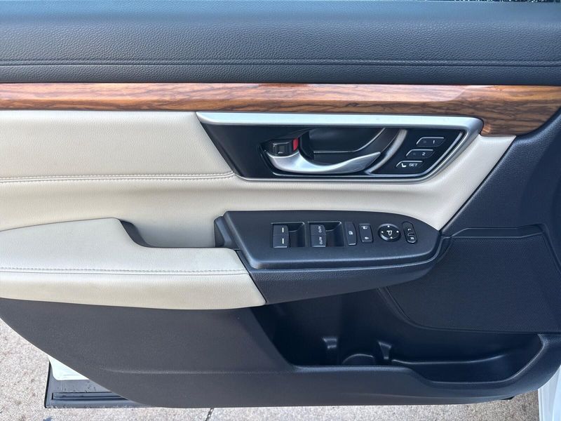 Used 2021 Honda CR-V Hybrid EX-LImage 13