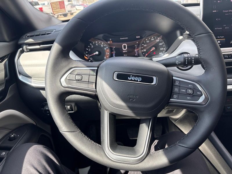 New 2026 Jeep Compass Limited 4x4Image 13