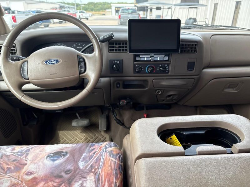 2003 Ford F-250 Lariat photo 5