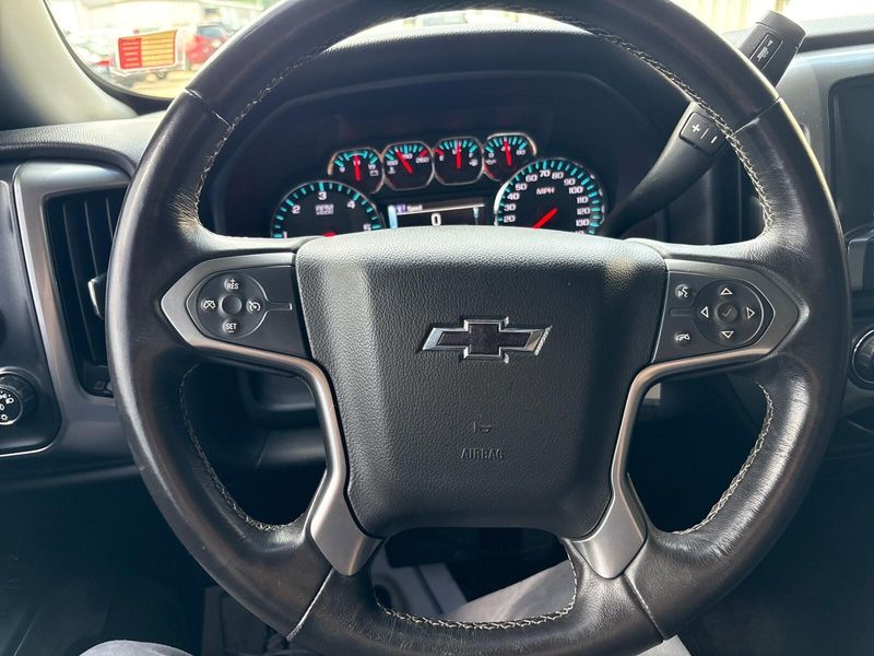 Used 2018 Chevrolet Silverado 1500 LTImage 16
