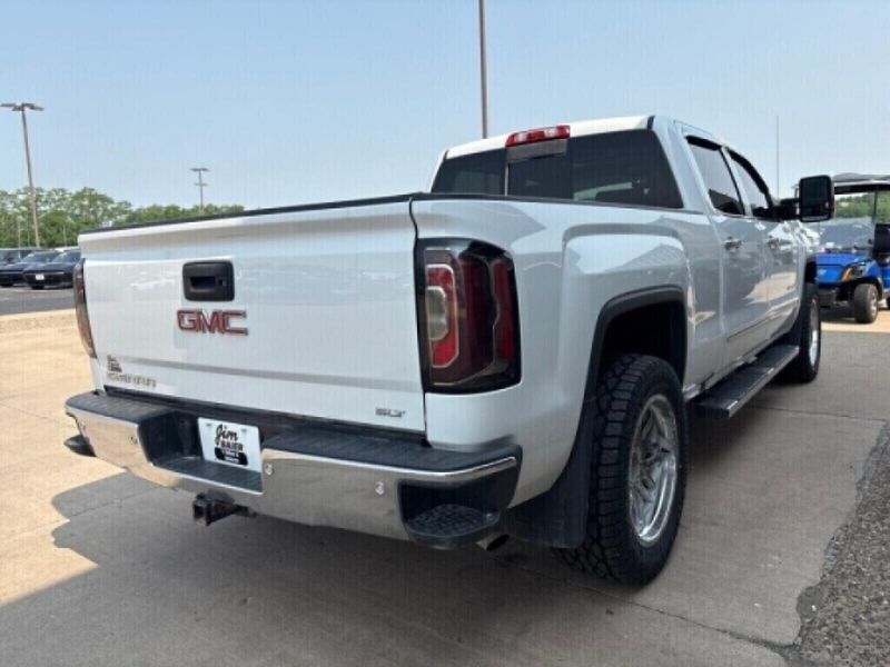 2017 GMC Sierra 1500 SLTImage 10