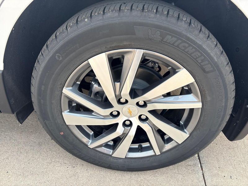 2024 Chevrolet Equinox PremierImage 12