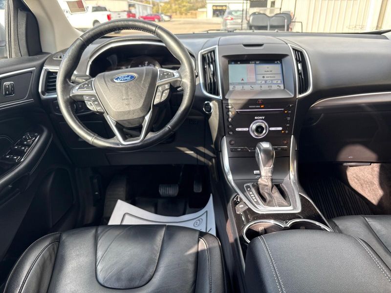 Used 2017 Ford Edge TitaniumImage 5