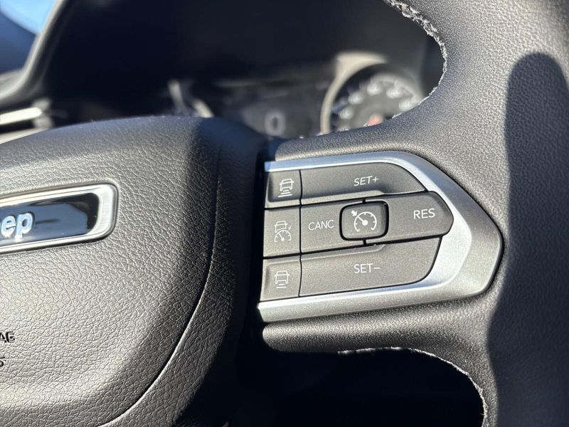 New 2026 Jeep Compass Limited 4x4Image 14