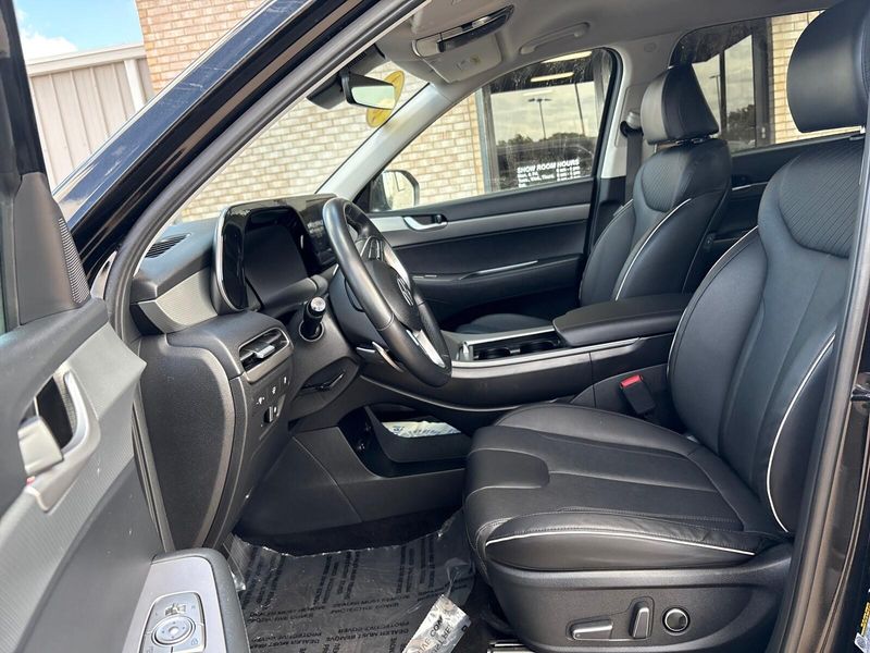 Used 2024 Hyundai Palisade SELImage 3