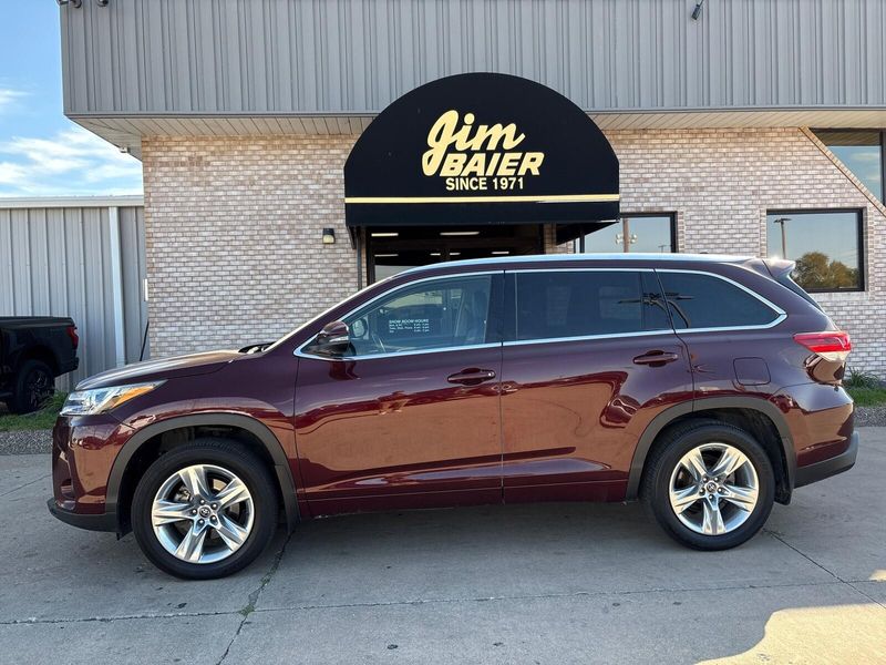 Used 2019 Toyota Highlander LimitedImage 2