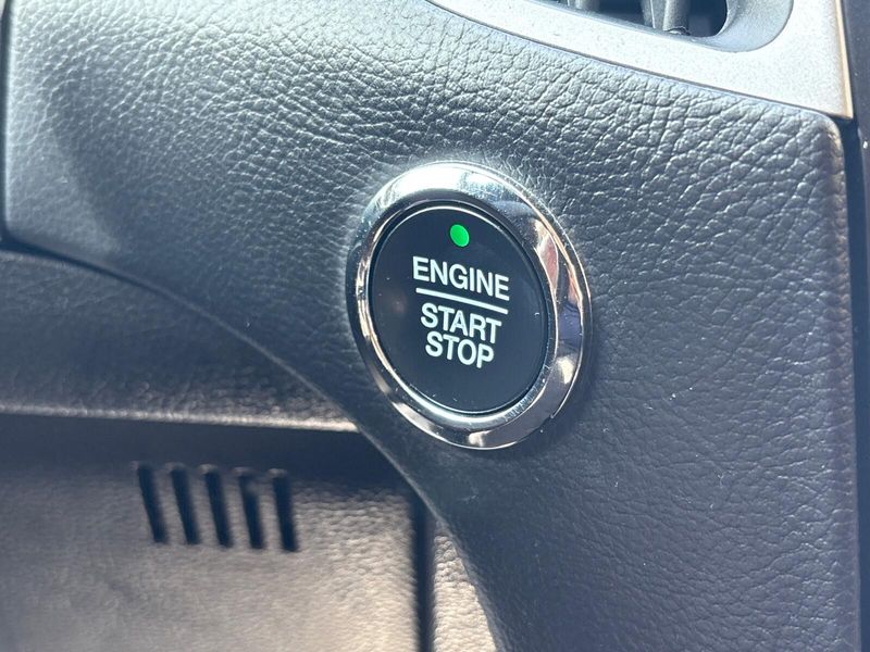 Used 2023 Ford Edge SELImage 17