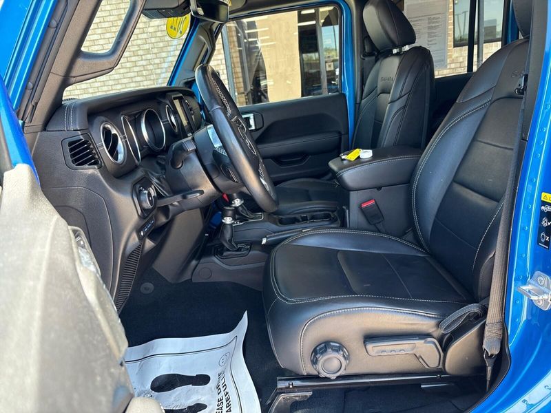 Used 2022 Jeep Wrangler 4xE Unlimited SaharaImage 3