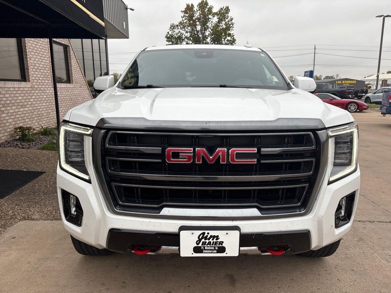 Used 2023 GMC Yukon AT4Image 8
