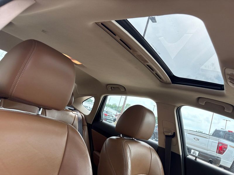 2012 Buick Verano Leather GroupImage 8