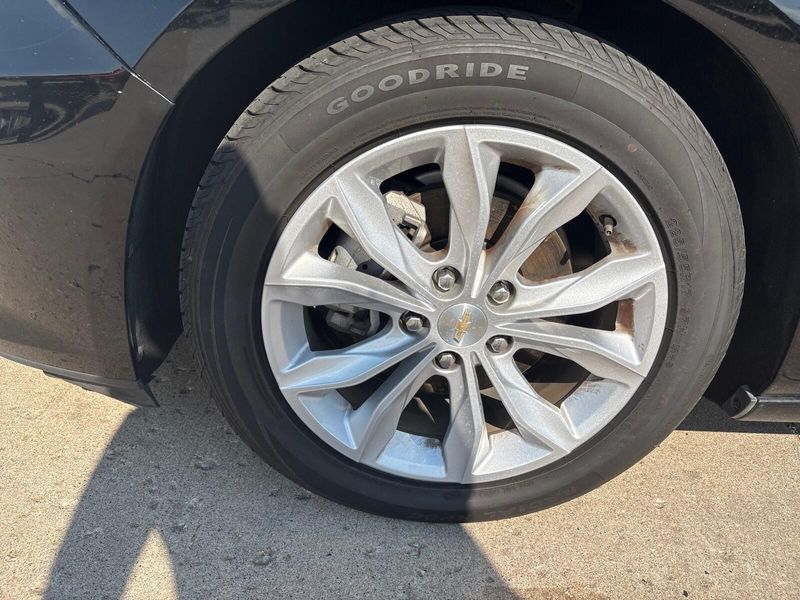 Used 2022 Chevrolet Malibu LTImage 11