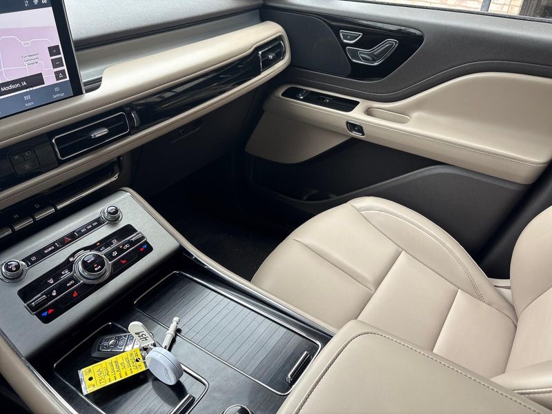 2021 Lincoln Aviator StandardImage 23
