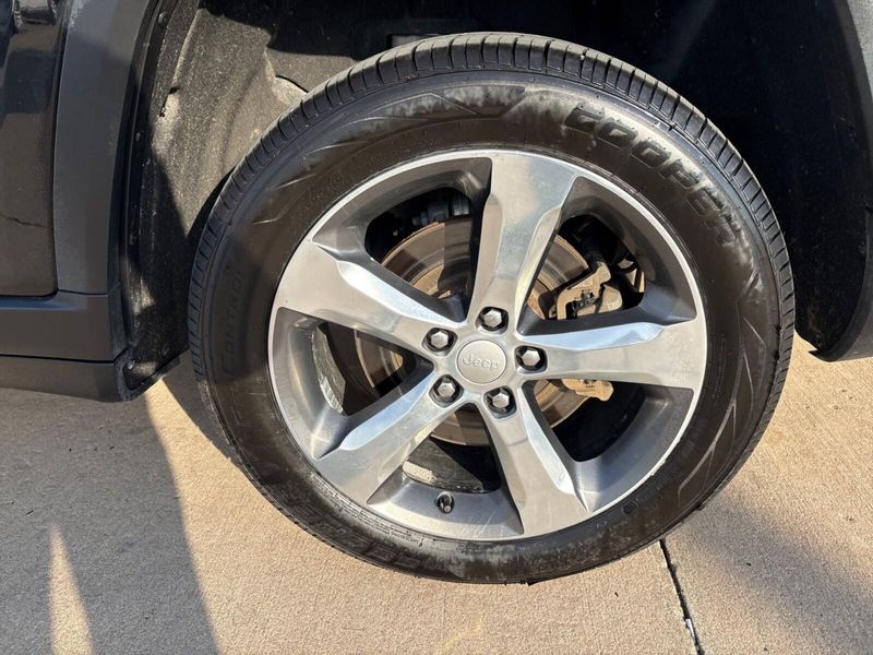 Used 2021 Jeep Grand Cherokee L LimitedImage 13