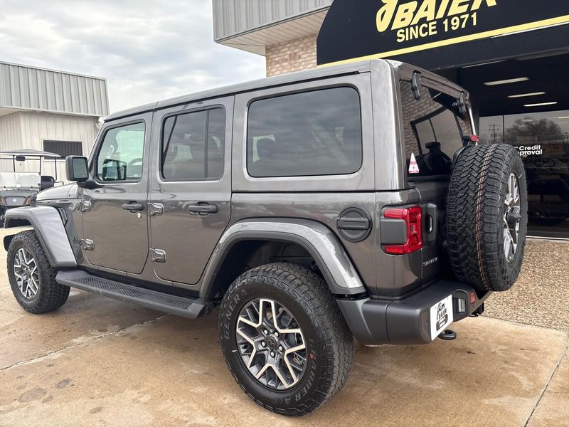 New 2026 Jeep Wrangler 4-door SaharaImage 10