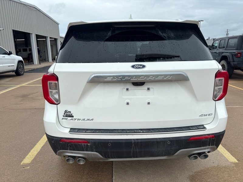 Used 2022 Ford Explorer PlatinumImage 8