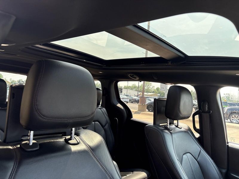 2020 Chrysler Pacifica Touring L PlusImage 8