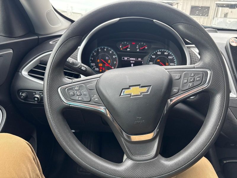 2023 Chevrolet Malibu LTImage 12
