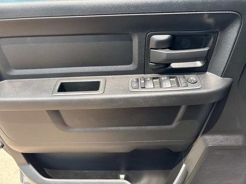 2022 RAM 3500 TradesmanImage 14
