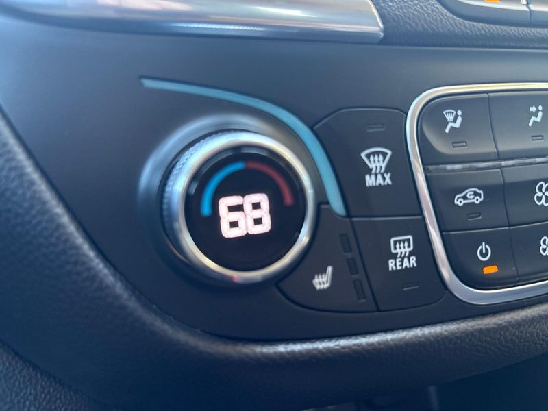 Used 2022 Chevrolet Equinox LTImage 19