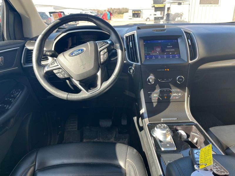 2020 Ford Edge SELImage 5