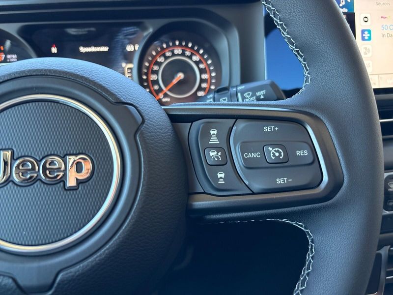 New 2027 Jeep Wrangler 4-door RubiconImage 14
