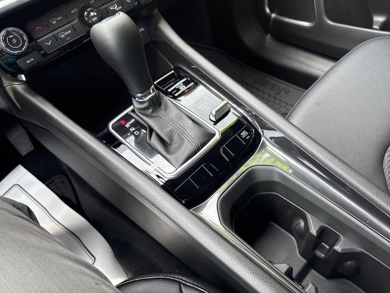 2025 Jeep Compass Latitude 4x4Image 16