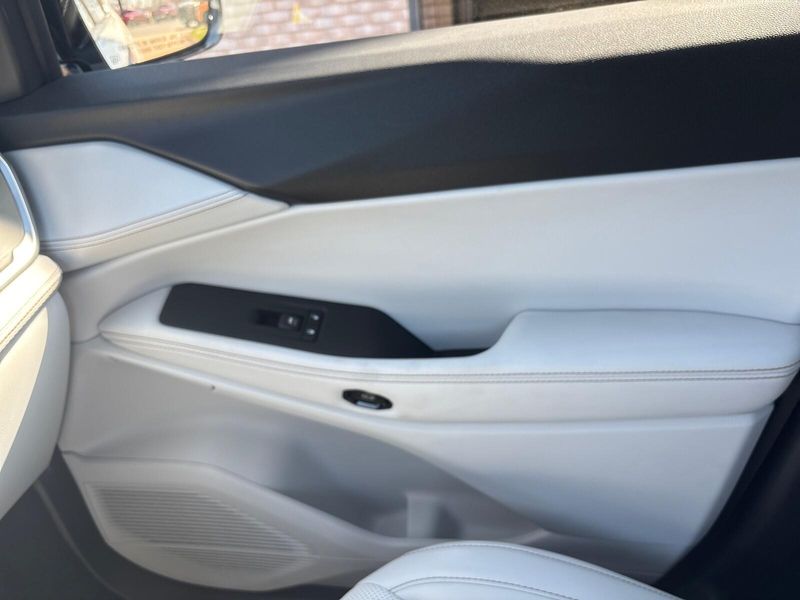 New 2026 Jeep Cherokee Limited 4x4Image 12