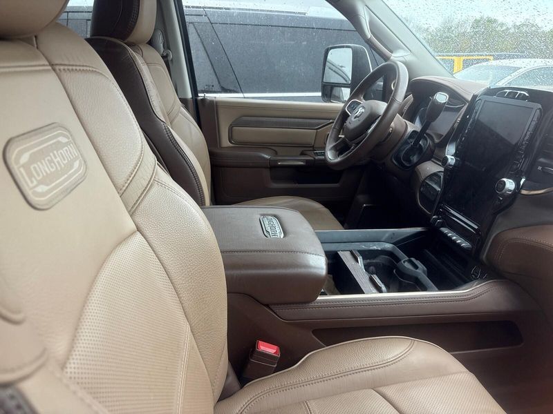 2024 RAM 3500 LonghornImage 4
